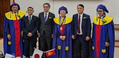 今野晃市教授へ名誉博士号を授与.jpg